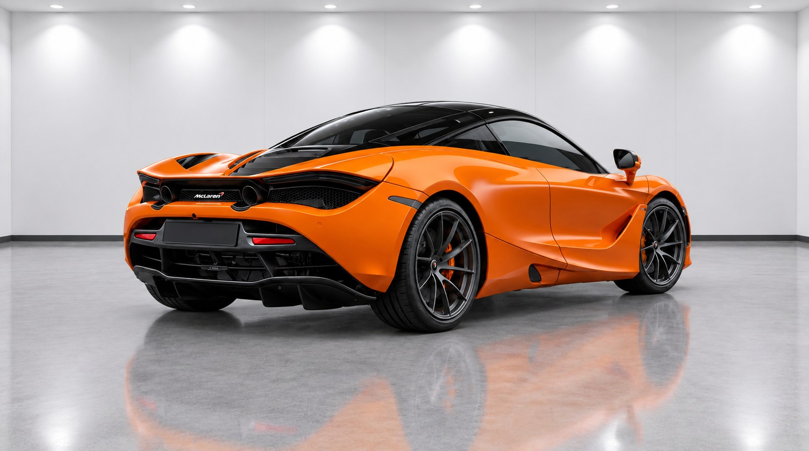 McLaren 720S — exterior view 3