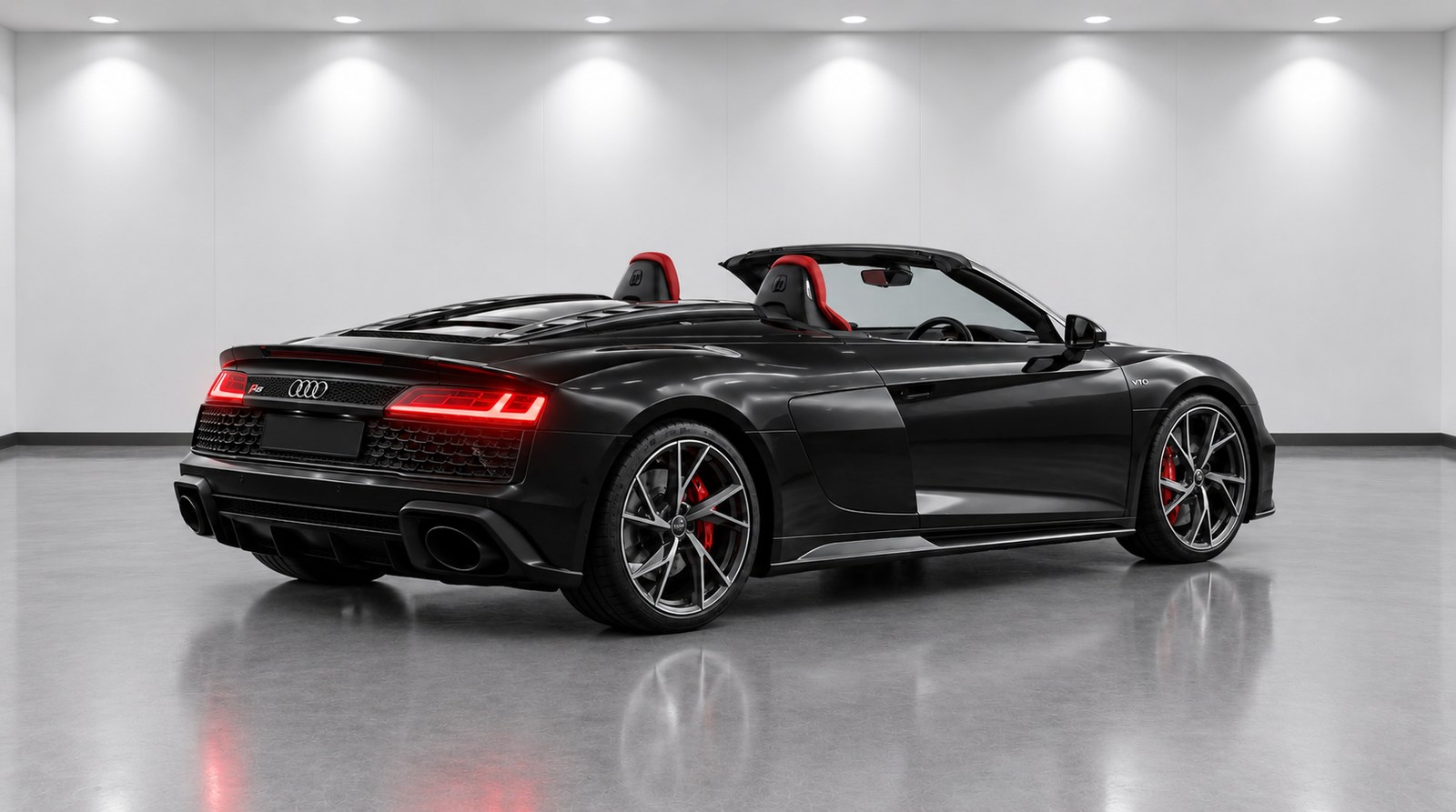 Audi R8 Spyder — exterior view 2